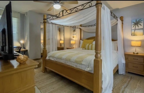 Candelero Abajo House | New 4 Bedrooms Beach House+ in Palmas Del Mar + free Golf Cart+ Bar+ Plunge Pool