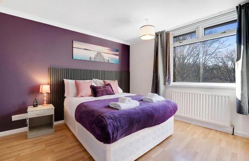 Peterlee House | NEW! 4BR in Stafford Place