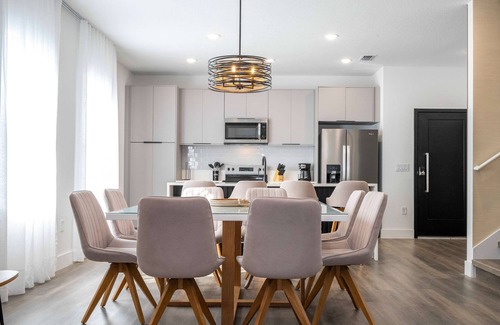 West Kissimmee Villa | New 4BR Villa Themed Beds Magic