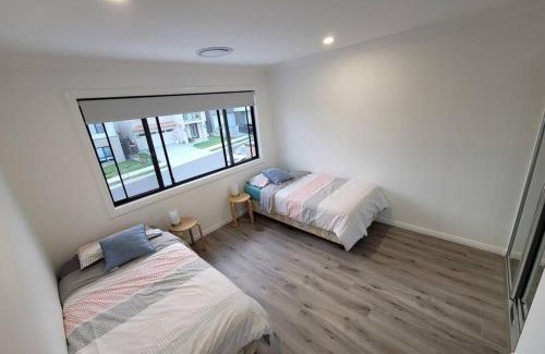 Rouse Hill House | New 5 bedroom house in Rousehill