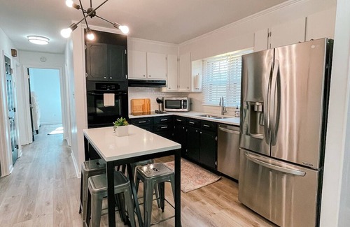 Charlotte House | New 5BR Family-Friendly home /Walk to trails!