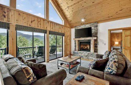 Cleveland House | New Aananda Lookout - Hot Tub Arcade Pool Table