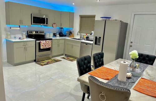 Pompano Beach Villa | New Air VACATION FUN