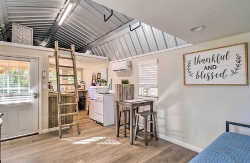Fairhope Apartment | NEW! Alabama Tiny Home Vacation Rental, Dogs Okay!