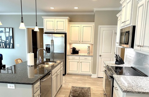 Northport House | NEW All Seasons U of Alabama Lakefront Tuscaloosa | Host Featured on HGTV