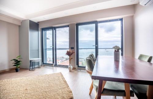 Kabatas Apartment | New and Modern Flat with Sea View