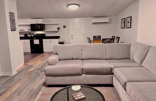 Beaufort House | New And Spacious. Pets Yes