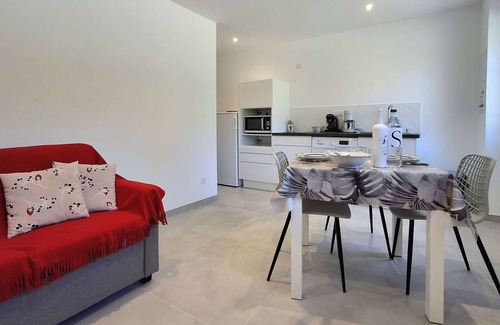 Santa-Maria-Poggio Apartment | New apartment with terrace in Santa Maria Poggio