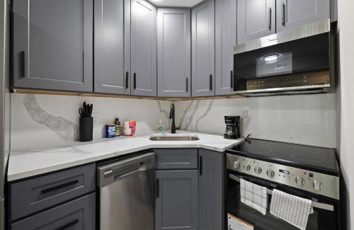 Columbia Heights Apartment | NEW Apartment 1BR near Metro
