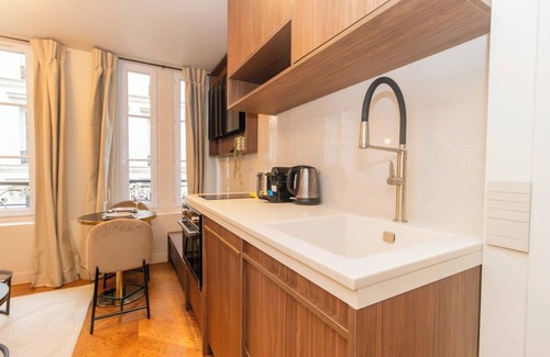 Arts-et-Metiers Apartment | New Apartment Center of Paris Le Marais