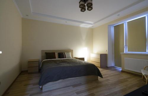 Lychakivskyi District Apartment | NEW Apartment on Zhasmynova Street 5b
