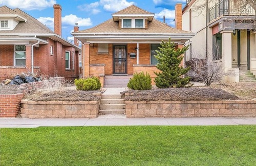 Baker House | NEW Artsy Unit in Baker 10 Min From Downtown + 7 Min From Denver Health