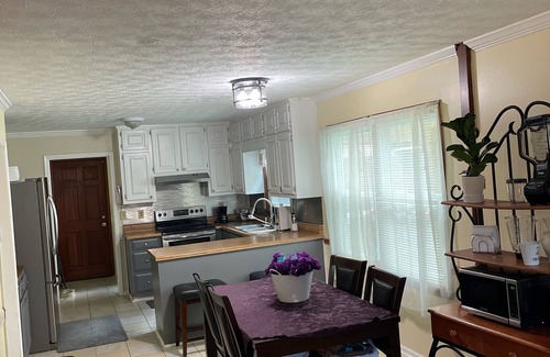 Jonesboro House | NEW ATL Metro Lux home PRIVATE POOL W/DECK .pet friendlyW/20% discount