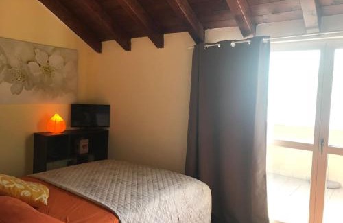 Fiumelatte Apartment | New Attic Lake View 5