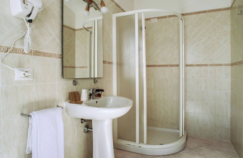 Santa Margherita di Pula Hotel | New Barcavela