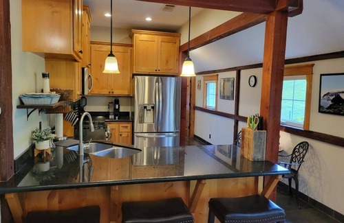 McKinleyville House | New Barn Escape With a View