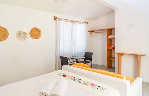 Emiliano Zapata Apartment | NEW! Beach 660 mts, Tropical Garden, Pool, BBQ