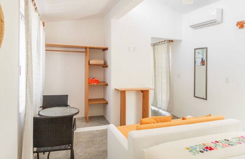 Emiliano Zapata Apartment | NEW! Beach 660 mts, Tropical Garden, Pool, BBQ