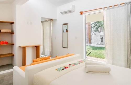 Emiliano Zapata Apartment | NEW! Beach 660 mts, Tropical Garden, Pool, BBQ