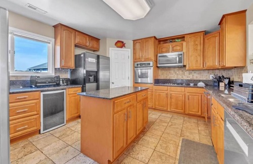 Croatan Beach House | NEW! Beach House 7Bd 5Bth Pool/Hot Tub/Boating