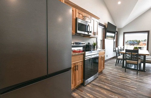 New Lisbon House | NEW! Beach Lake Oasis/Firepit/Kayaks/Fall Specials!