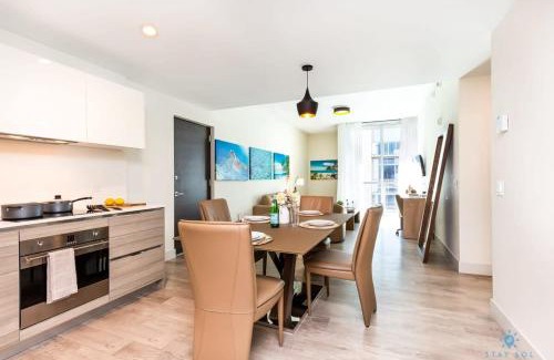 Hollywood Apartment | NEW!Beachfront Condo Resort- Balcony