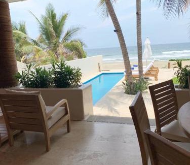 Ixtapa - Zihuatanejo House | New Beachfront Villa in Playa Blanca