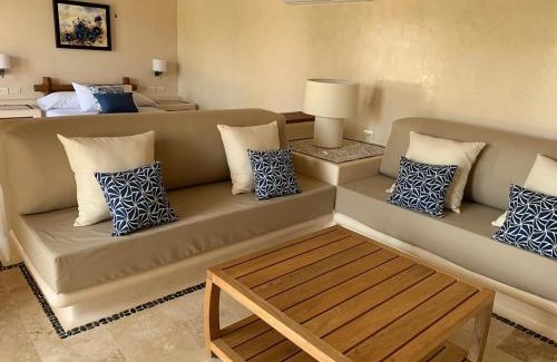Ixtapa - Zihuatanejo House | New Beachfront Villa in Playa Blanca