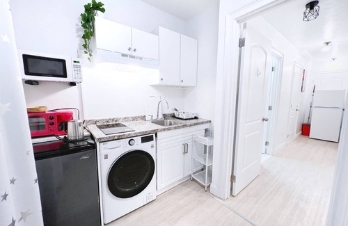 Queens Apartment | New! Beautiful 2 Bedroom Apt! Main St! 24/7Parking