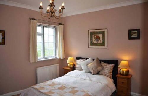 Little Chalfont House | NEW - Beautiful, spacious Beechwood Lodge with lovely gardens