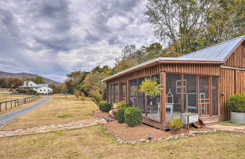 Chickamauga Apartment | NEW! 'Bella Vista Barn' w/ Game Room & Fire Pit!