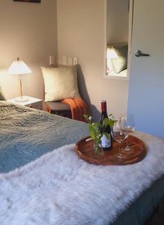Lower Hutt House | New Birdsong Abode Central Guest House