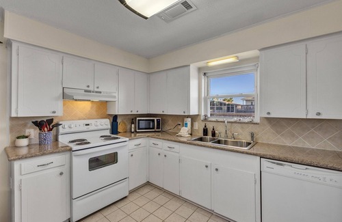 Bayou Vista House | NEW! Blue Crab Bayou Cottage