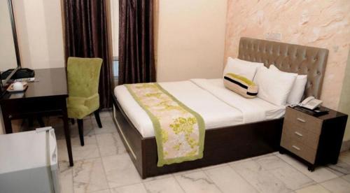 Gwarinpa Estate Cabin | New Blue Diamond Hotel - rosebud