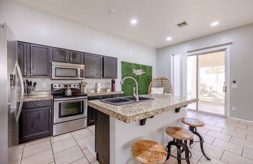 Estrella Vista House | New Boho Chic 4 Bed/2 Bath Vacation Home