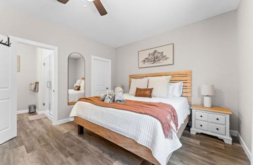 Branson Apartment | New! Branson - Walk-in Sleeps 8