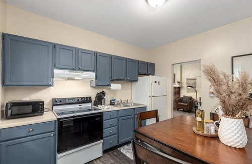 Ypsilanti Apartment | NEW! Bright and Newly Remodeled Apartment Near EMU 1