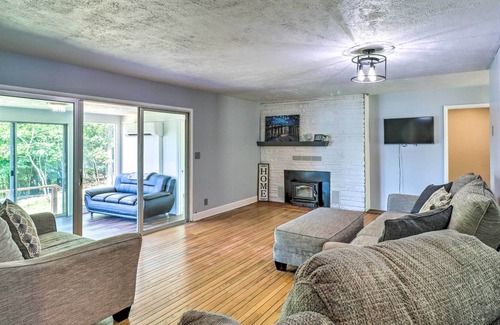 Bull Shoals House | NEW! Bright Bull Shoals Home w/ View of the Lake!