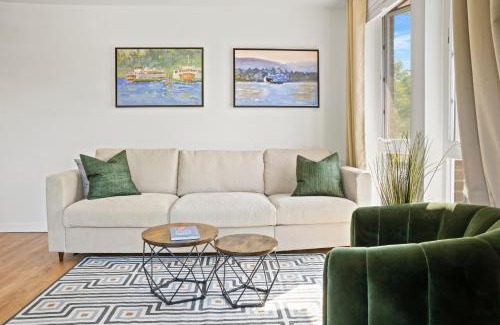 Capitol Hill Apartment | NEW Bright Capitol Hill Condo, Great Location Views