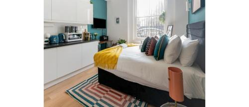King's Cross Apartment | NEW: Bright & Stylish Perfect Studio for 2
