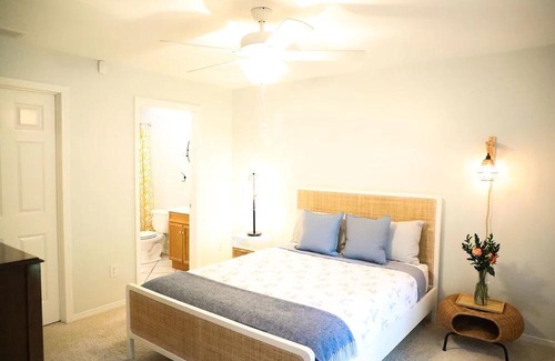New Buffalo Cottage | New Buffalo Beach - SW Lake Michigan - Beaches, Wineries & Breweries