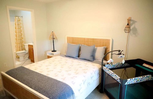 New Buffalo Cottage | New Buffalo Beach - SW Lake Michigan - Beaches, Wineries & Breweries