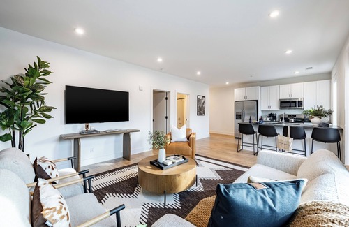 Nashville House | New Build Designer Condo Near Downtown, Germantown & The Gulch | Heights #304