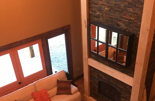 Mendon House | New Build, Great Cook's Kitchen and Great for (well- behaved) Children