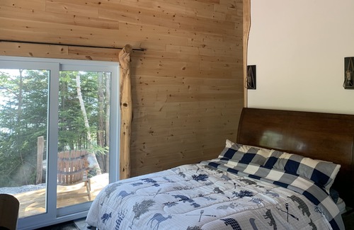 Cayamant Cottage | New build Lakefront cottage with 117 Acres