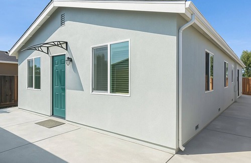 Sunnyvale House | New Build Smart Home 3 Bedroom