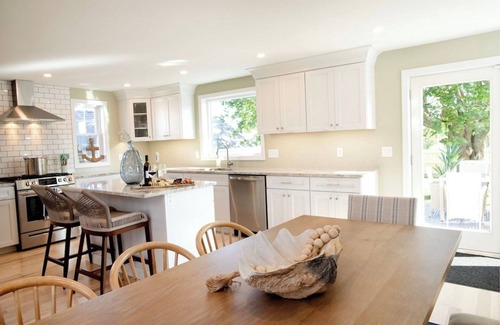 Middletown House | New Build~Spacious, Outdoor Lounging, Newport 4mi