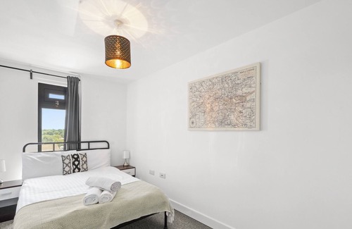 George Green Apartment | New Building 2 Bed 2 Bath Minutes From Heathrow