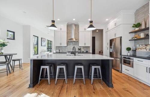 Charlotte House | New! Built! Duplex! In Clt! Perfect For Families! 3 Bedroom Duplex by Redawning