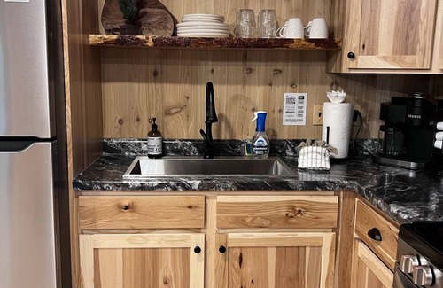 South Bloomingville Cabin | New Cabin | Hot Tub & Sauna
